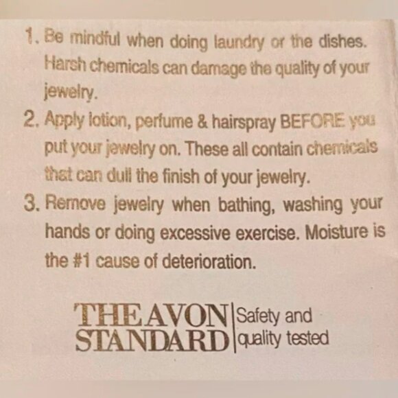 Never worn. Still in box. Avon Pink Hope Ribbon Necklace - Picture 6 of 6